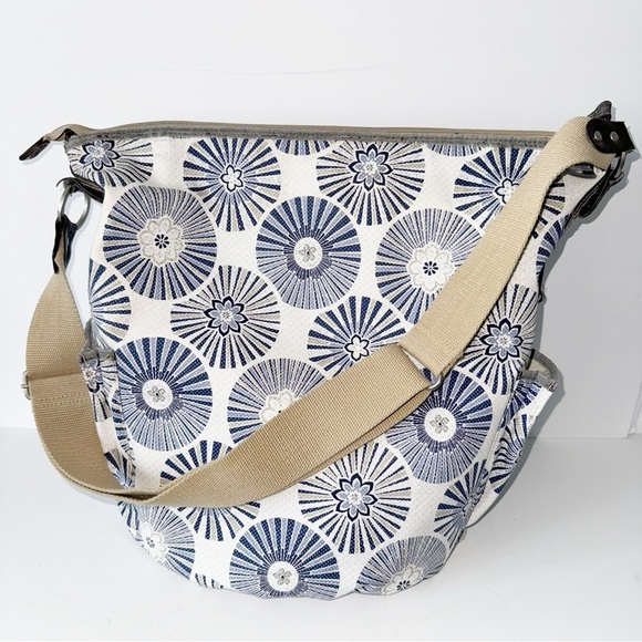 Oioi Be Spicy Diaper Bag Messenger Navy Medallion on Ivory Design - Picture 12 of 15